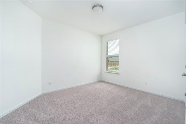 220 Tanda LN, Hutto, TX 78634
