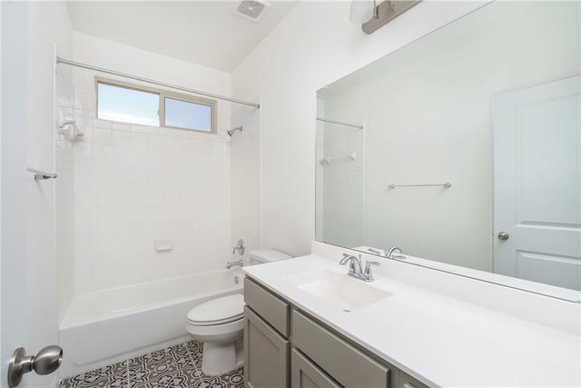 220 Tanda LN, Hutto, TX 78634