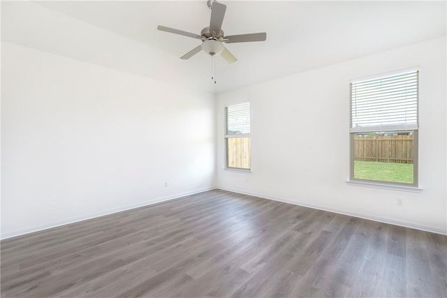 220 Tanda LN, Hutto, TX 78634