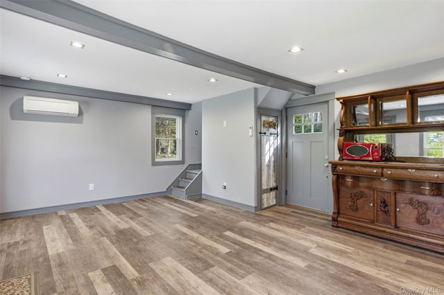 31 W Meadow Road, Setauket, NY 11733