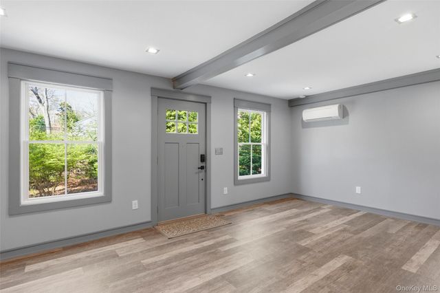 31 W Meadow Road, Setauket, NY 11733