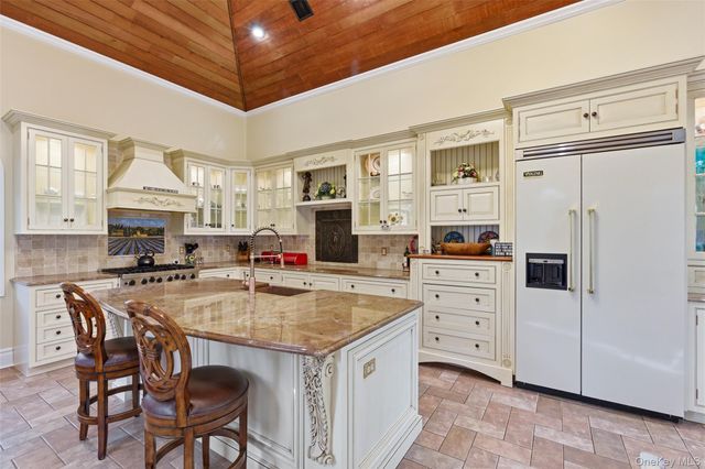 31 W Meadow Road, Setauket, NY 11733