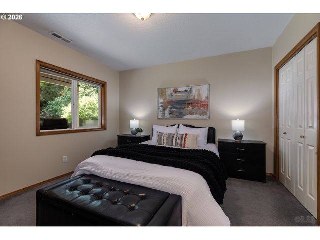 114 MADRONA Ct, St Helens, OR 97051