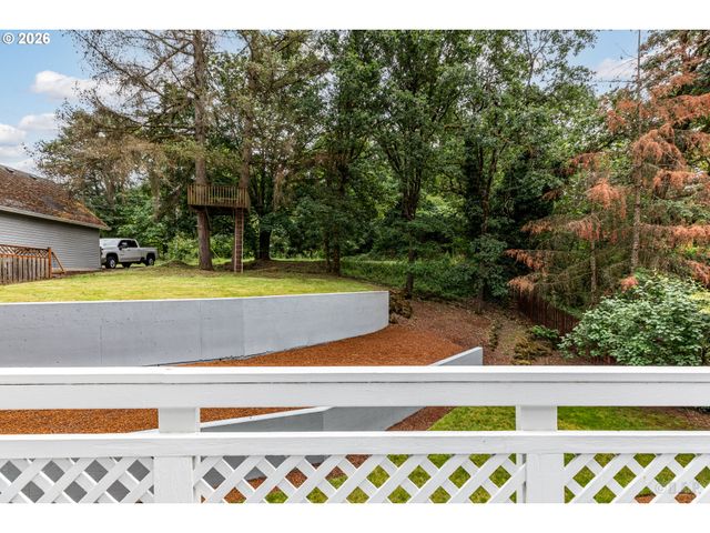 114 MADRONA Ct, St Helens, OR 97051