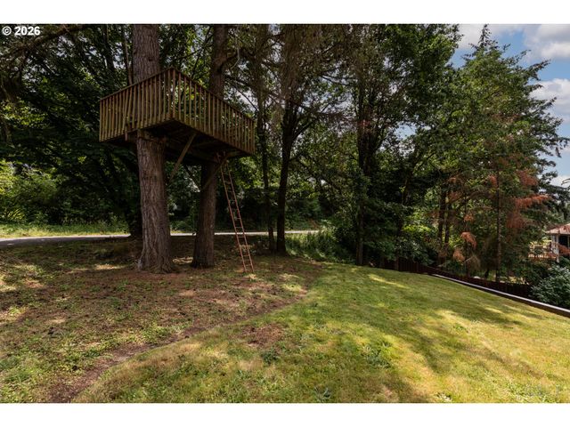 114 MADRONA Ct, St Helens, OR 97051