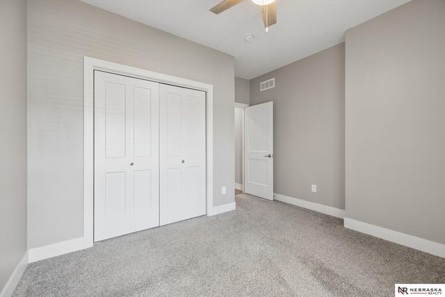 5074 W Stampede Lane, Lincoln, NE 68528