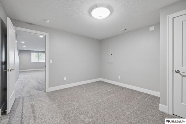 5074 W Stampede Lane, Lincoln, NE 68528