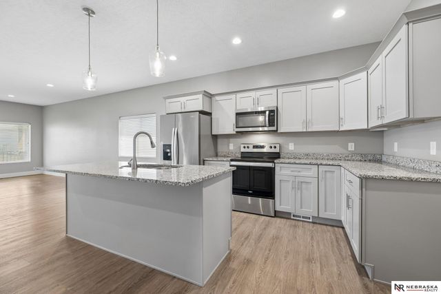 5074 W Stampede Lane, Lincoln, NE 68528