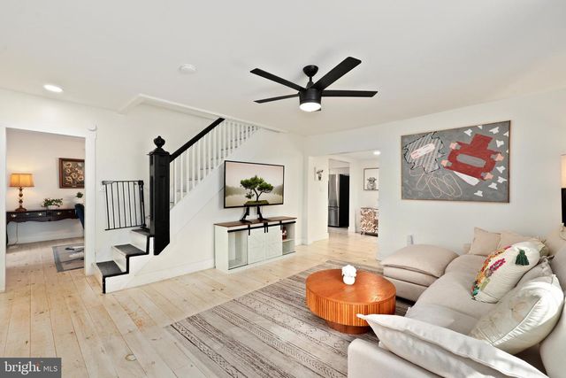 411 E A ST, Purcellville, VA 20132