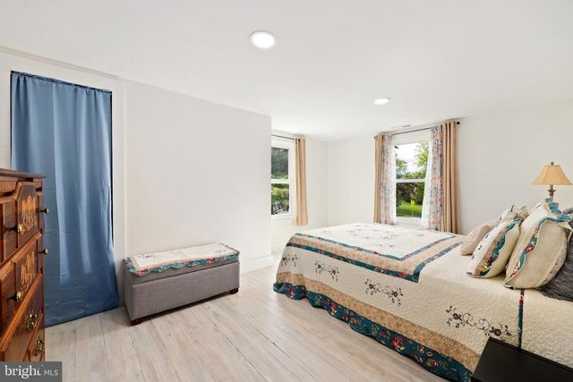 411 E A ST, Purcellville, VA 20132