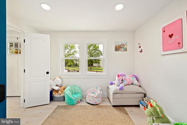 411 E A ST, Purcellville, VA 20132