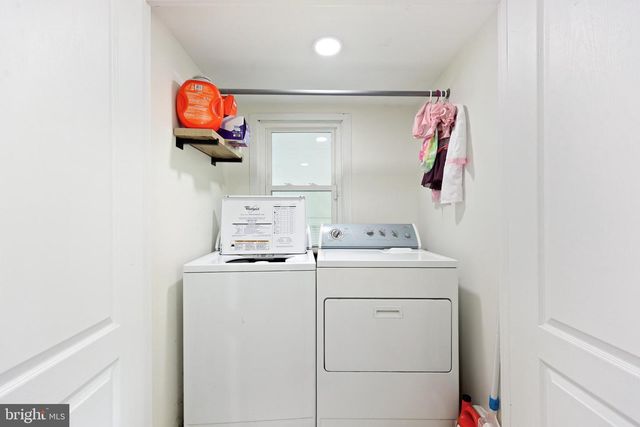 411 E A ST, Purcellville, VA 20132