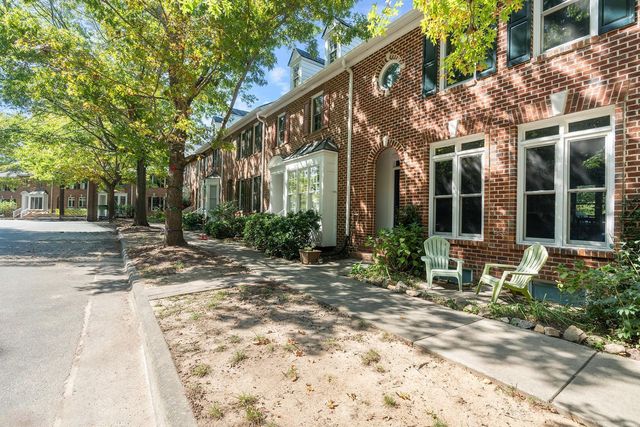 108 Westgreen Drive, Chapel Hill, NC 27516