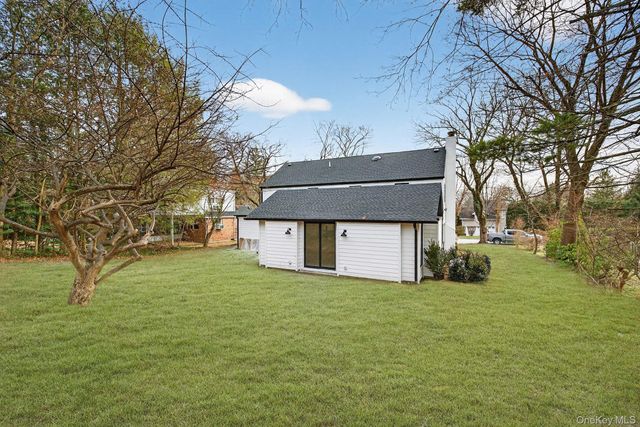 199 Salem Road, East Hills, NY 11577