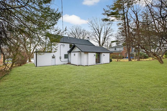 199 Salem Road, East Hills, NY 11577