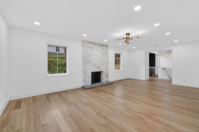 199 Salem Road, East Hills, NY 11577