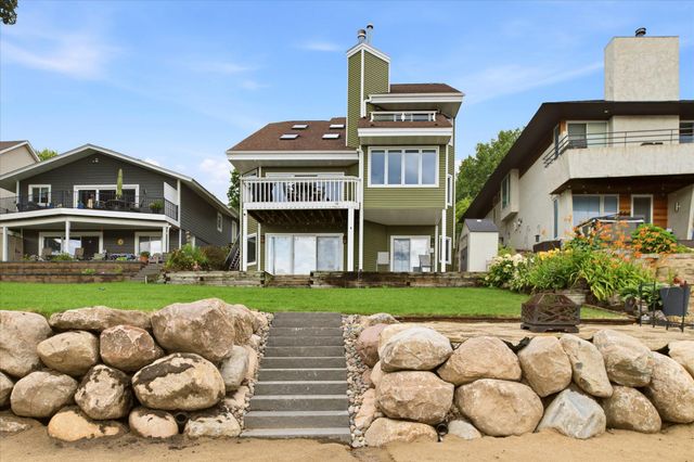 15219 Fairbanks Trail NE, Prior Lake, MN 55372