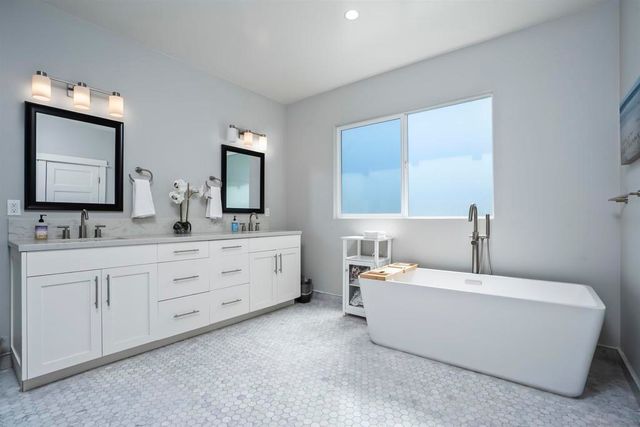 3728 Wilcox St, San Diego, CA 92106