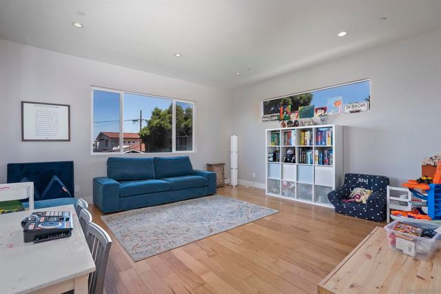 3728 Wilcox St, San Diego, CA 92106