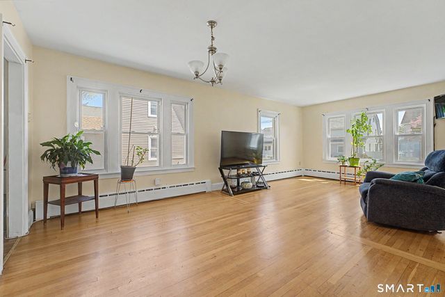 172 Sisson Street, East Hartford, CT 06118