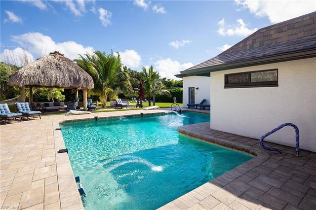 161 Mahogany DR, Naples, FL 34108
