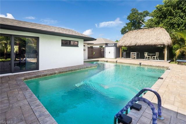 161 Mahogany DR, Naples, FL 34108