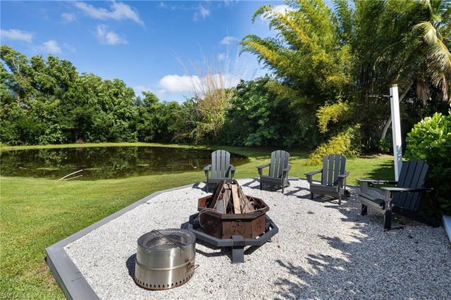 161 Mahogany DR, Naples, FL 34108