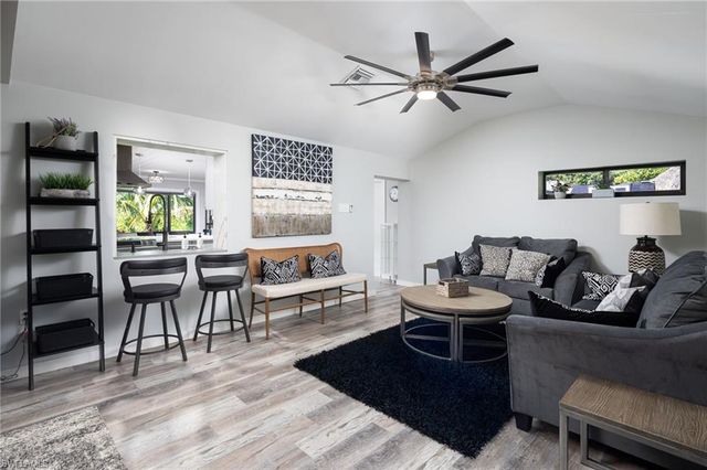 161 Mahogany DR, Naples, FL 34108