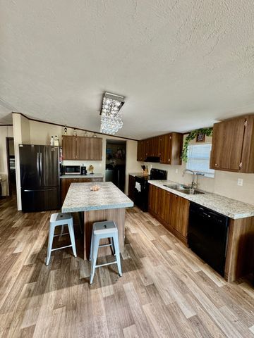 1487 Vz County Road 3808, Wills Point, TX 75169