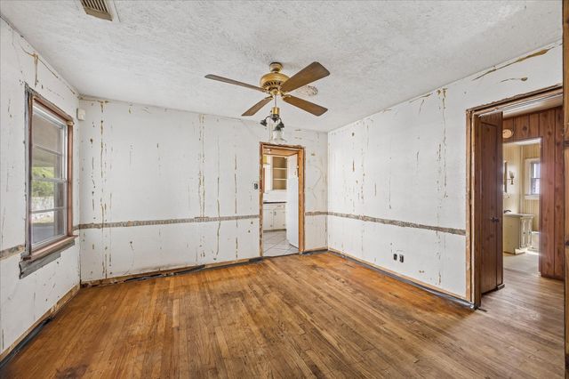 8520 Glenview Drive, Houston, TX 77017