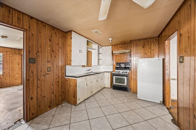 8520 Glenview Drive, Houston, TX 77017
