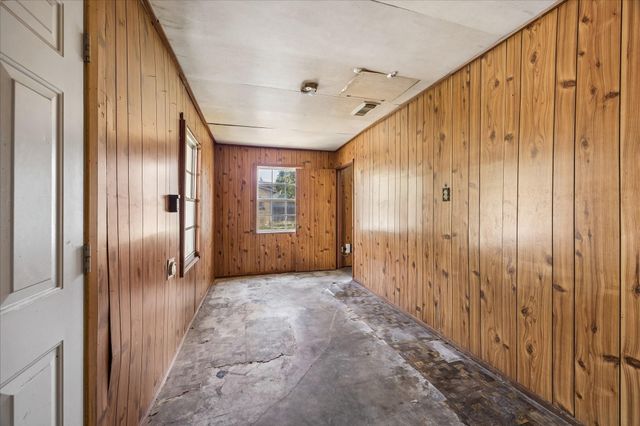 8520 Glenview Drive, Houston, TX 77017