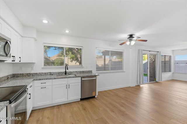 14252 S 43rd Place, Phoenix, AZ 85044