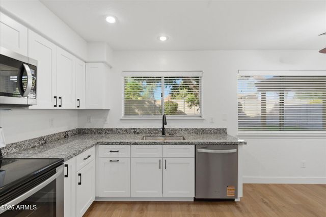 14252 S 43rd Place, Phoenix, AZ 85044