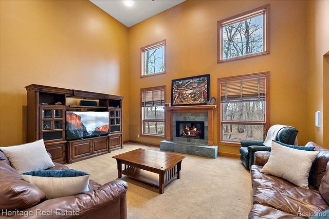 1486 Chestnut Trail, Oxford Charter Township, MI 48371