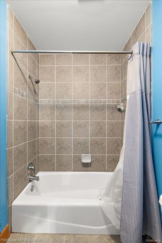 1486 Chestnut Trail, Oxford Charter Township, MI 48371