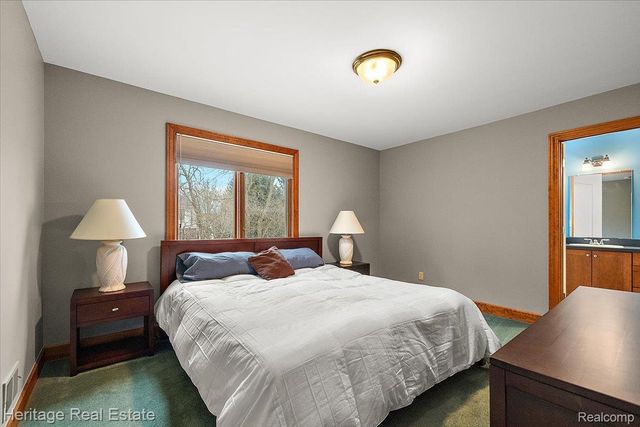 1486 Chestnut Trail, Oxford Charter Township, MI 48371