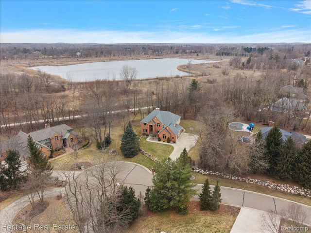 1486 Chestnut Trail, Oxford Charter Township, MI 48371