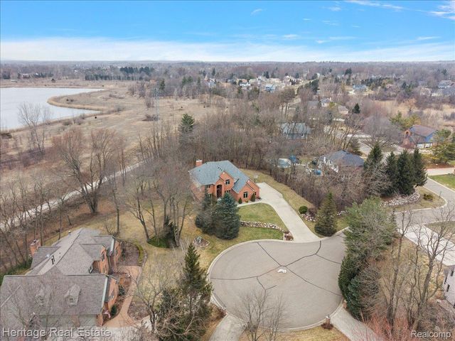 1486 Chestnut Trail, Oxford Charter Township, MI 48371