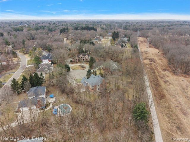 1486 Chestnut Trail, Oxford Charter Township, MI 48371