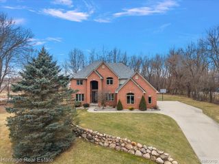 1486 Chestnut Trail, Oxford Charter Township, MI 48371