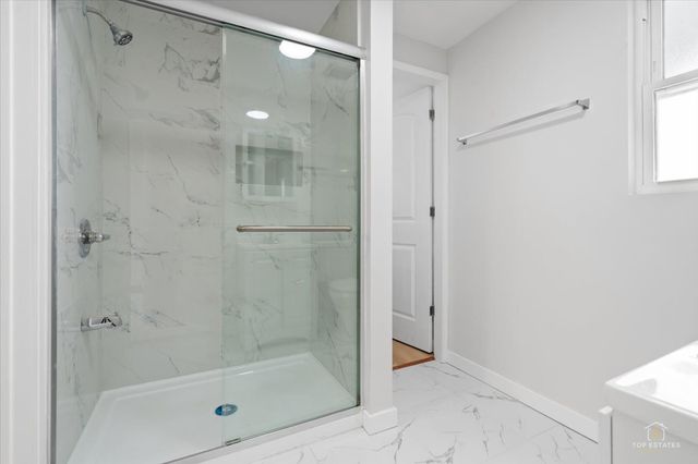 3504 S MAPLEWOOD Avenue, Chicago, IL 60632