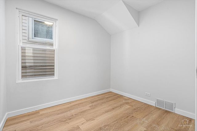 3504 S MAPLEWOOD Avenue, Chicago, IL 60632