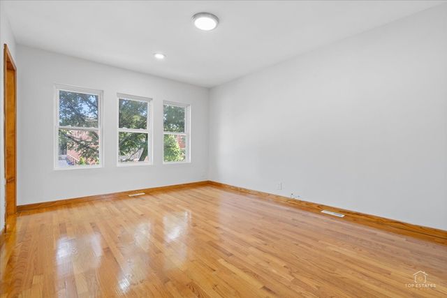 3504 S MAPLEWOOD Avenue, Chicago, IL 60632