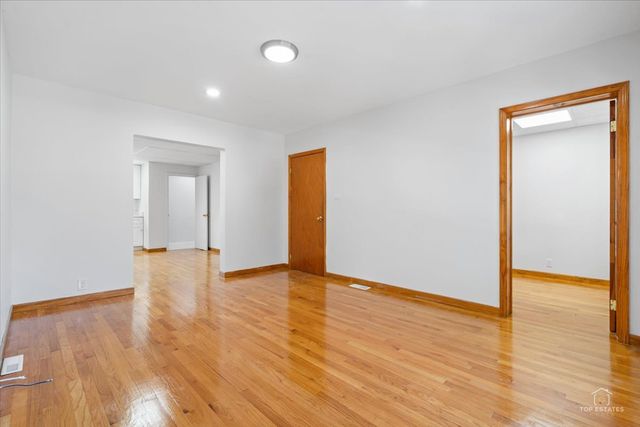 3504 S MAPLEWOOD Avenue, Chicago, IL 60632