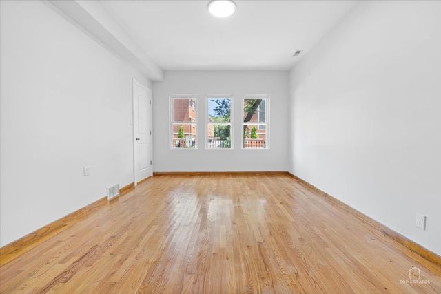 3504 S MAPLEWOOD Avenue, Chicago, IL 60632