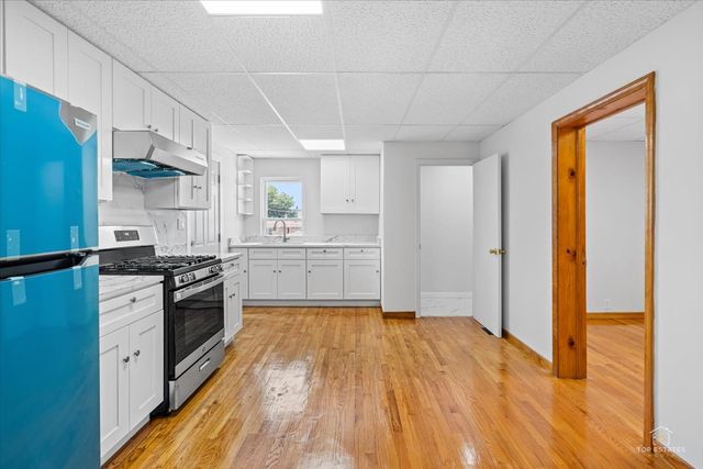 3504 S MAPLEWOOD Avenue, Chicago, IL 60632