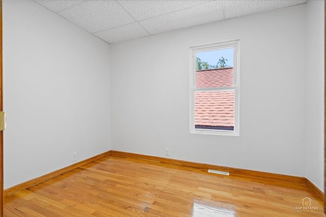 3504 S MAPLEWOOD Avenue, Chicago, IL 60632