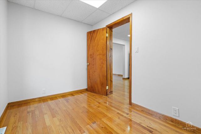 3504 S MAPLEWOOD Avenue, Chicago, IL 60632
