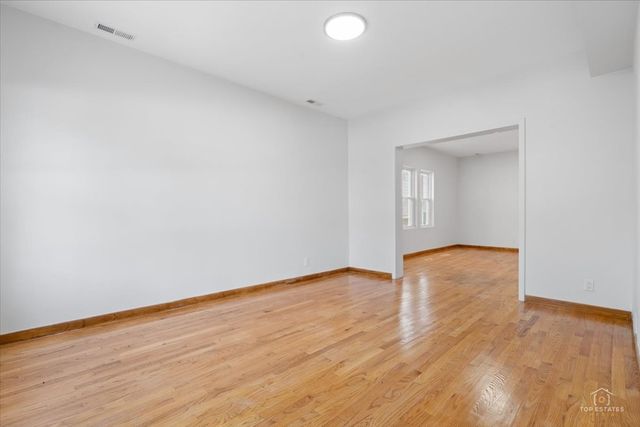 3504 S MAPLEWOOD Avenue, Chicago, IL 60632